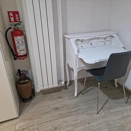 Apartment Miriam's House In Center, Free Parking Car Min 3 Days Only In July And August