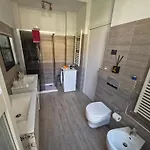 Miriam'S House - La Casa Di Miriam A Como Centro A 2 Minuti Dal Duomo Como